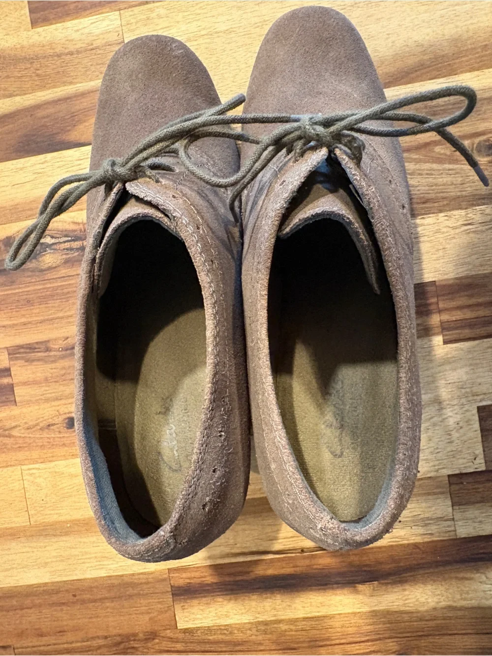 Women’s Clark’s Brown Suede Lace-Up Ankle Boots.. 9W